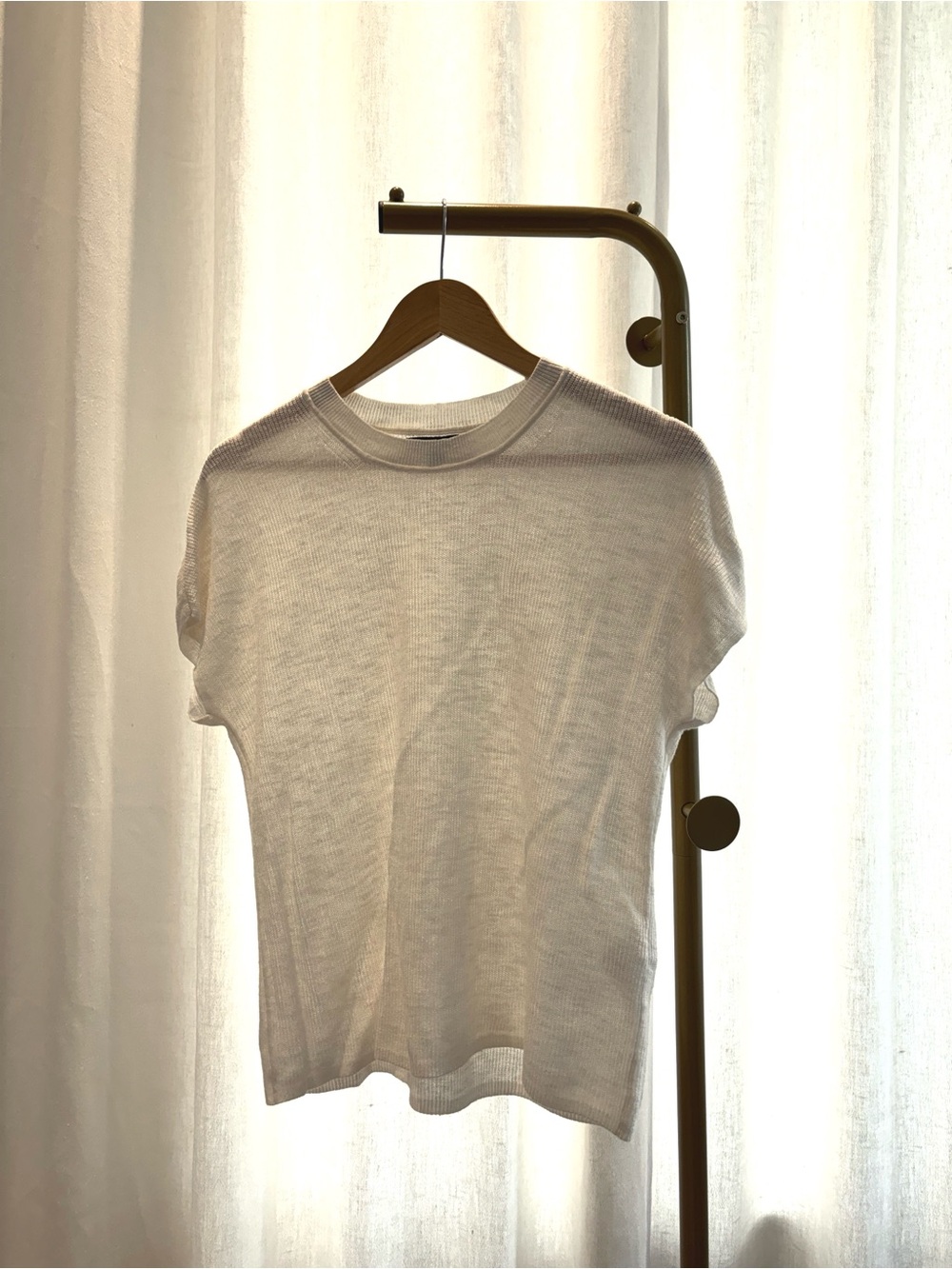 Banana Republic Short Sleeve Knit Top in White Size Medium